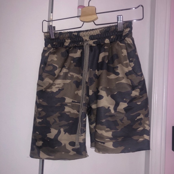 Camo Shorts - Picture 7 of 7